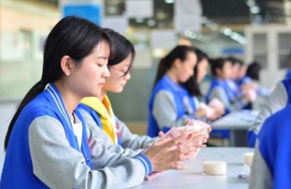 “学啥不考啥”将成为历史?2022中考题型将有调整,中等生有福了 “学啥不考啥”将成为历史?2022中考题型将有调整,中等生有福了
